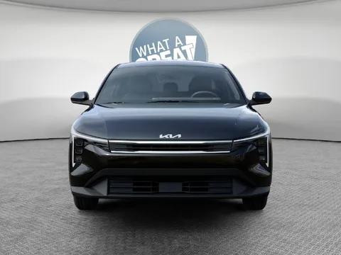 2026 Kia K4 LXS, photo 2