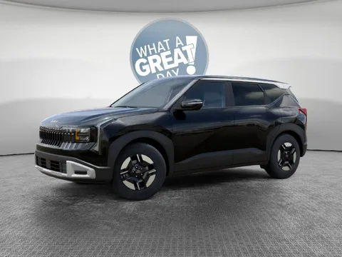 2027 Kia Seltos LX, photo 3