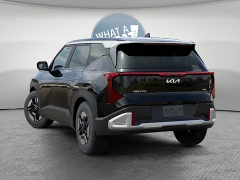 2027 Kia Seltos LX, photo 4