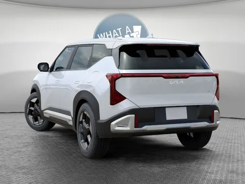 2027 Kia Seltos S, photo 4