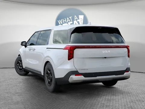 2027 Kia Carnival LX, photo 4
