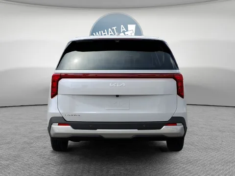 2027 Kia Carnival LX, photo 5