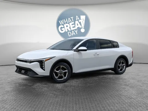 2026 Kia K4 LXS, photo 3