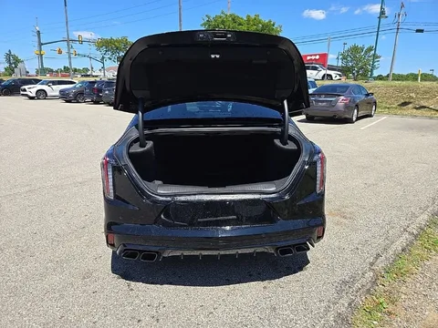 2023 Cadillac CT4 V-Series, photo 5