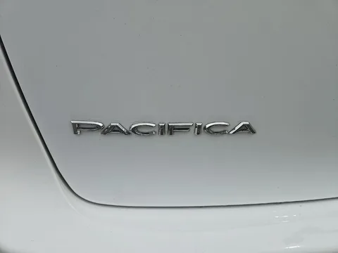 2023 Chrysler Pacifica Touring L, photo 4