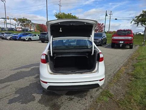 2016 Ford Fiesta SE, photo 5