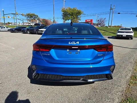 2023 Kia Forte GT-Line, photo 4