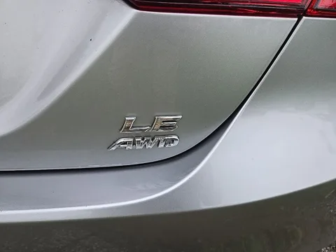 2024 Toyota Camry LE AWD, photo 4