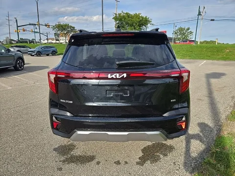 2024 Kia Seltos S AWD, photo 4