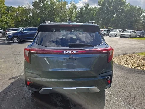 2024 Kia Seltos S AWD, photo 4