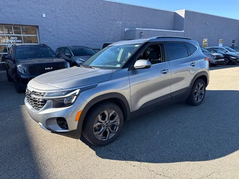 2024 Kia Seltos S, photo 3