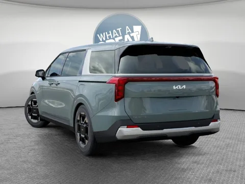 2027 Kia Carnival EX, photo 4