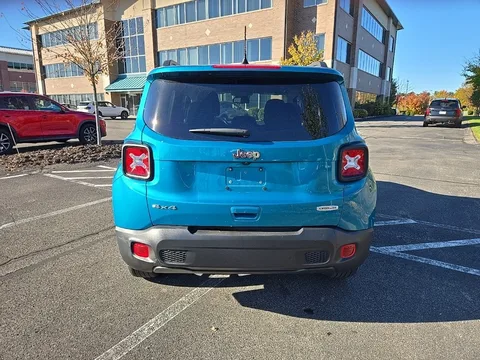 2022 Jeep Renegade Latitude, photo 4