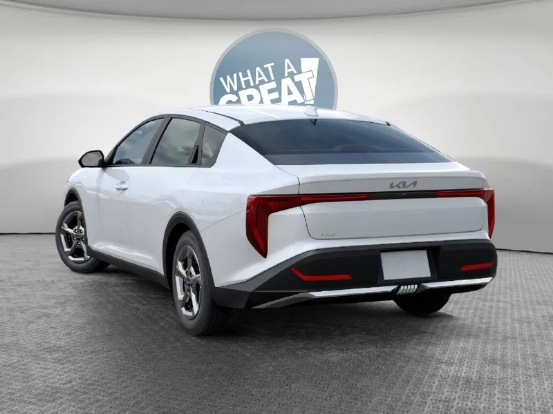 2026 Kia K4 LXS, photo 4