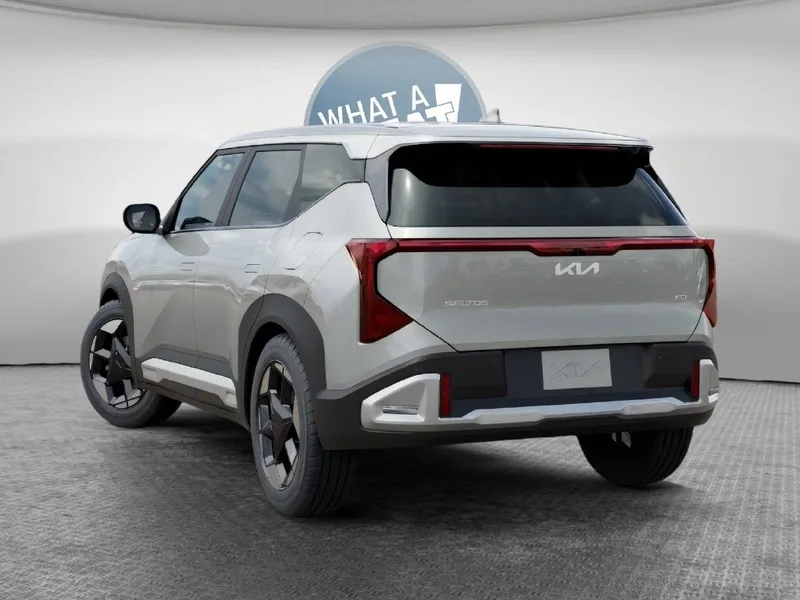2027 Kia Seltos S, photo 4