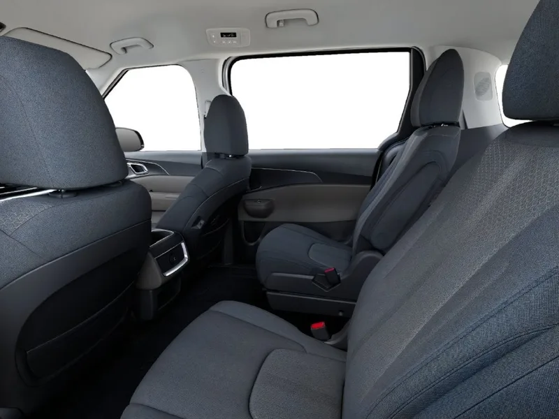 2027 Kia Carnival LX, photo 18