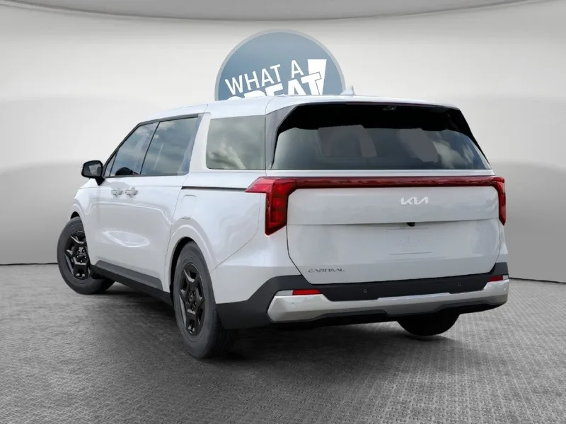 2027 Kia Carnival LX, photo 4