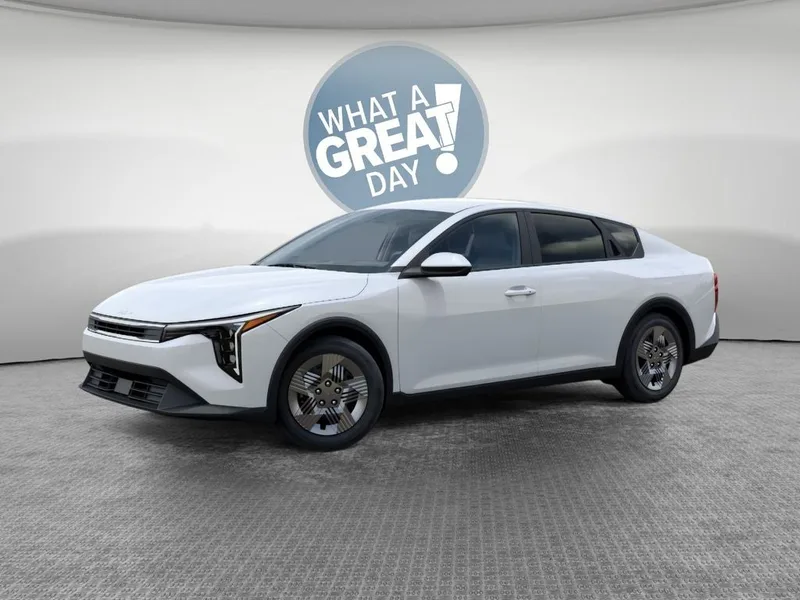 2026 Kia K4 LX, photo 3