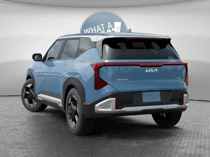 2027 Kia Seltos S, photo 4