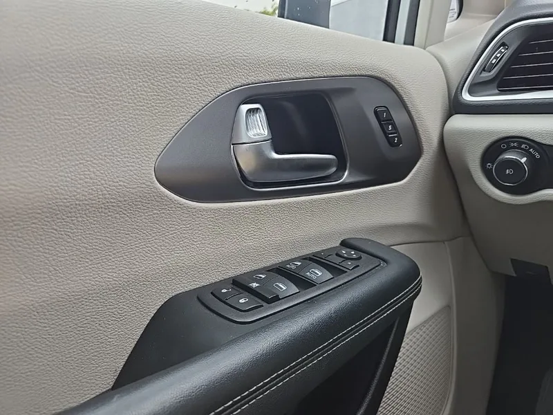 2023 Chrysler Pacifica Touring L, photo 18