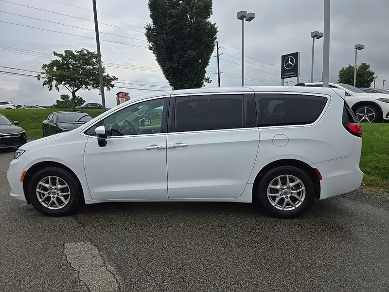 2023 Chrysler Pacifica Touring L, photo 7