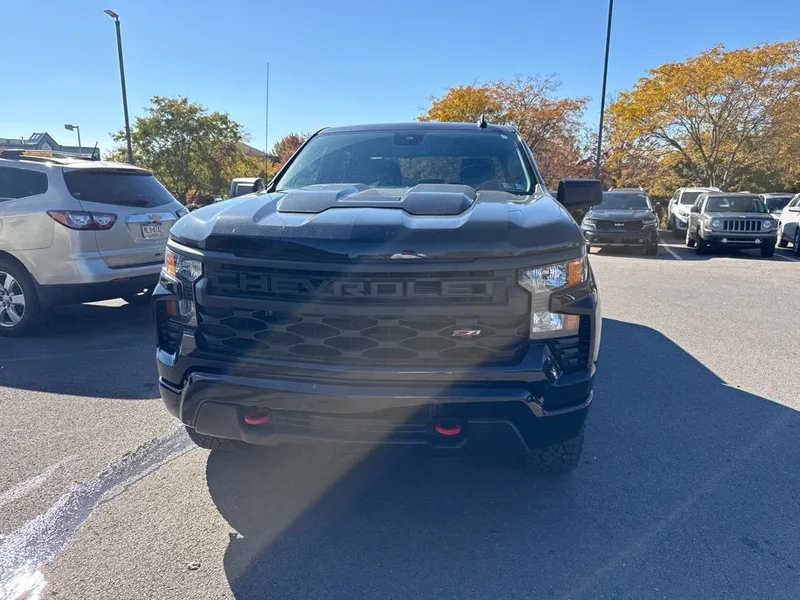 2025 Chevrolet Silverado 1500 Custom Trail Boss, photo 2