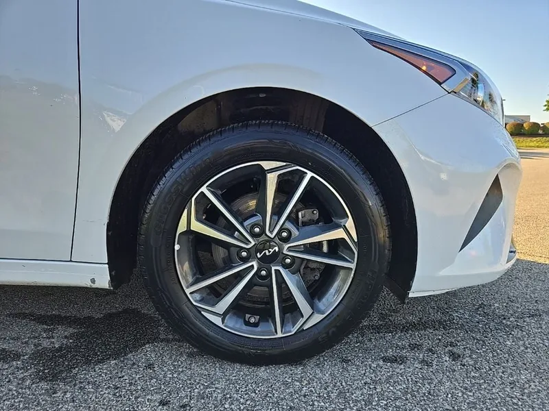 2023 Kia Forte LXS, photo 11