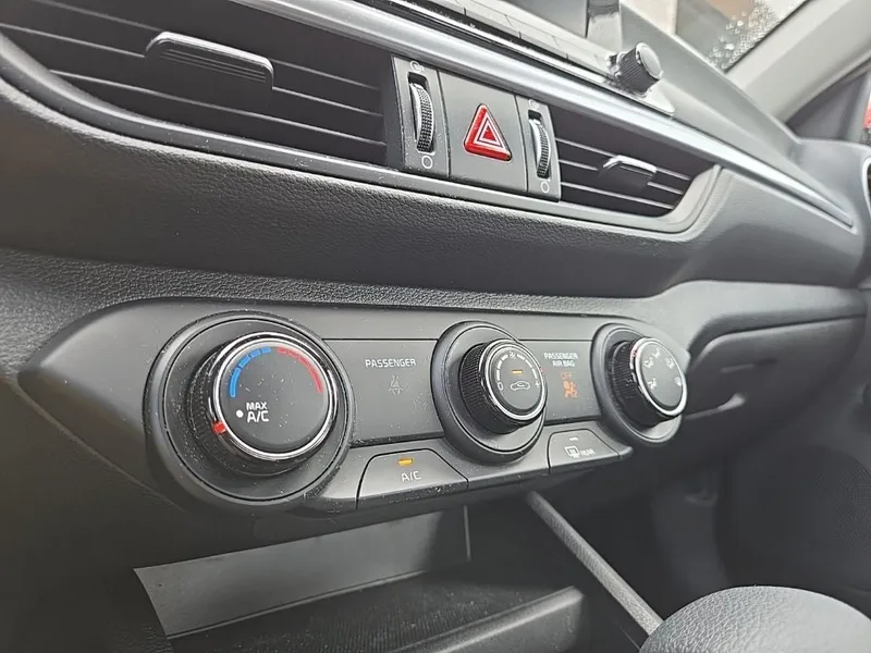 2023 Kia Forte LXS, photo 22