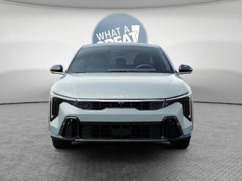 2027 Kia K4 Base, photo 2