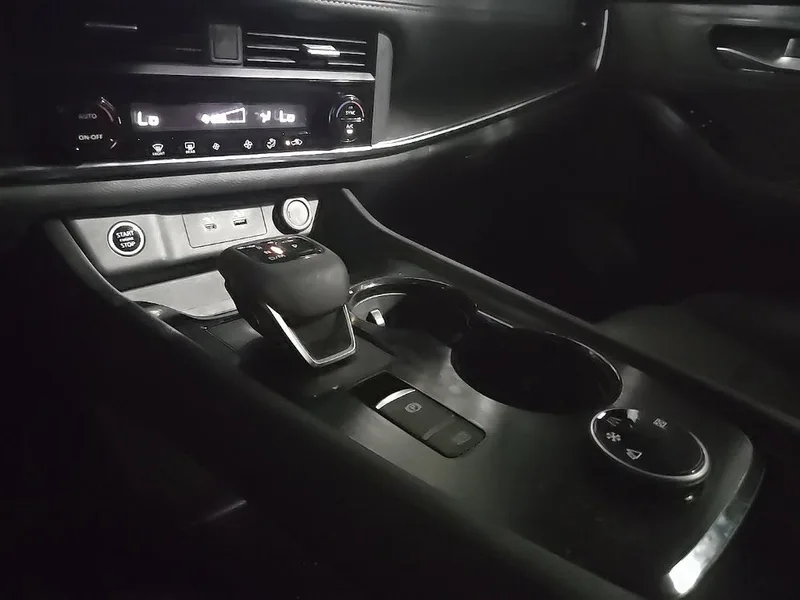 2023 Nissan Rogue SV AWD, photo 27