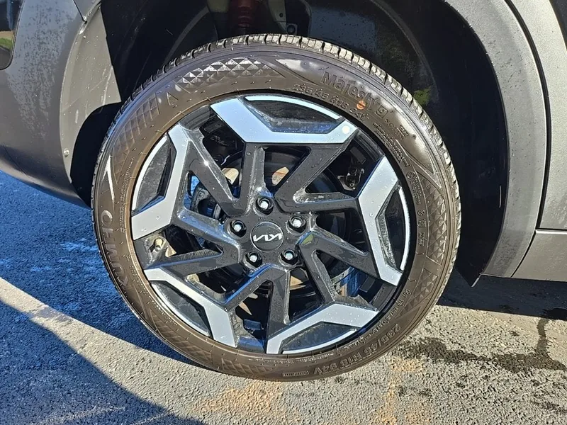 2026 Kia Seltos SX, photo 13