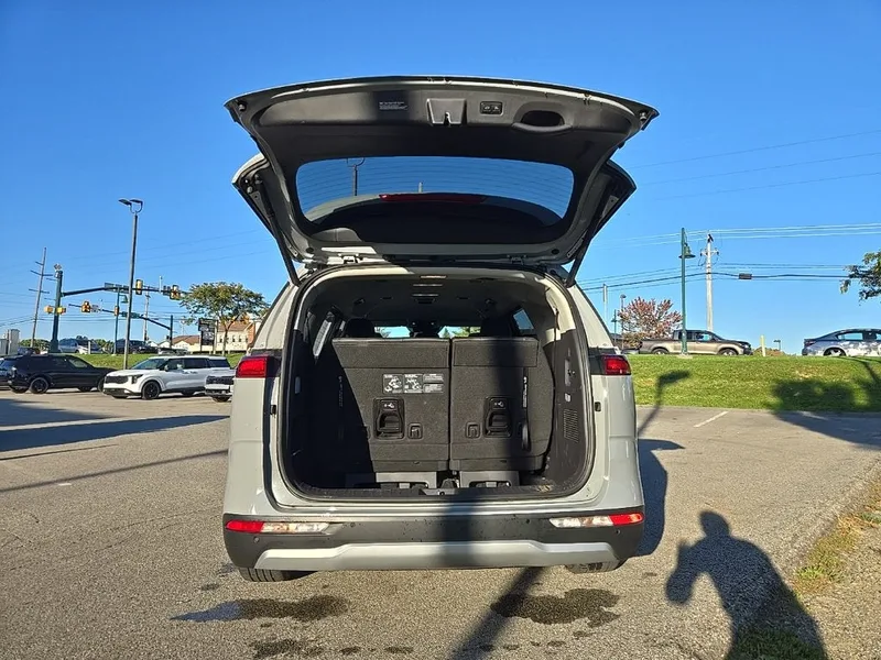 2024 Kia Carnival EX, photo 5
