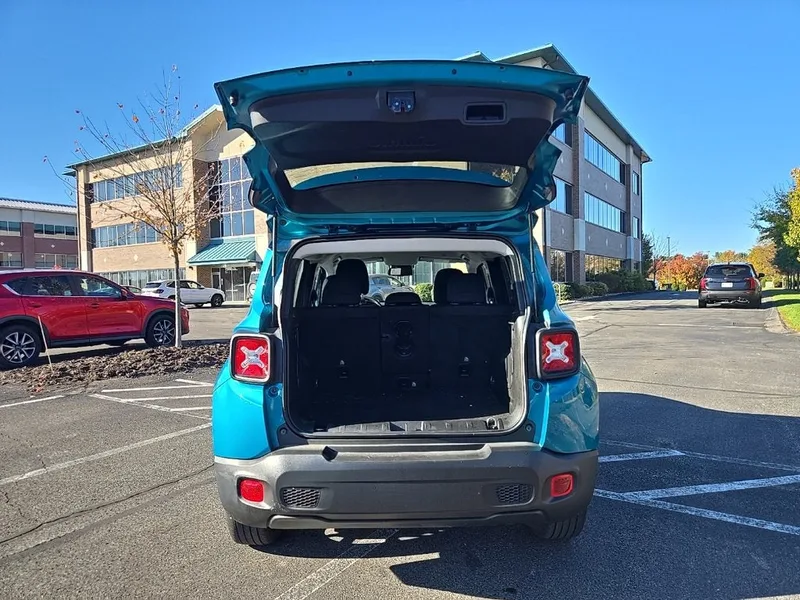 2022 Jeep Renegade Latitude, photo 5