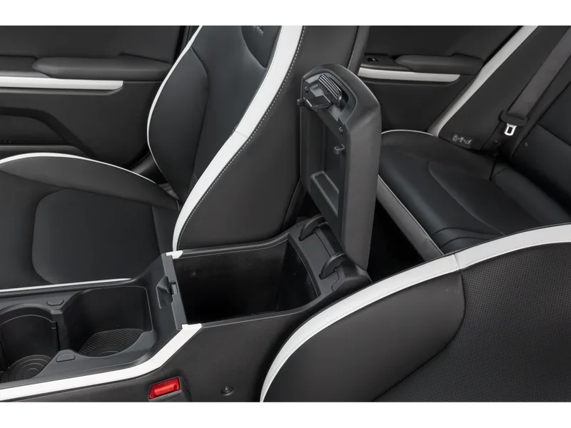 2027 Kia K4 Base, photo 13